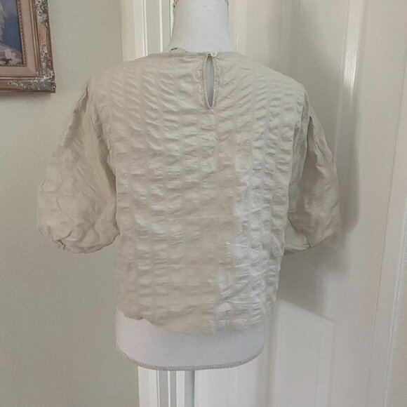 By Min Textured Blouse Taupe Cream Short Sleeve Balloon Elbow Sleeves Sz Small - Picture 4 of 8